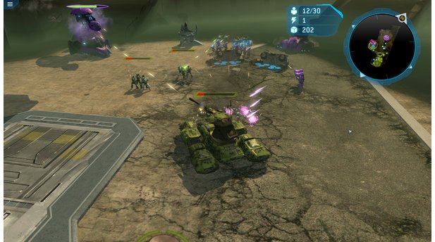 Halo Wars: Definitive EditionBöse in die Falle gelaufen: Wir wollten die Riesenkanone links erstürmen, dann fallen uns die Aliens in die Flanke.