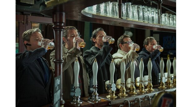 The Worlds EndDen Pub Crawl kennt in England jeder Uni-Student. Dabei soll sich durch alle Kneipen der Stadt gesoffen werden.