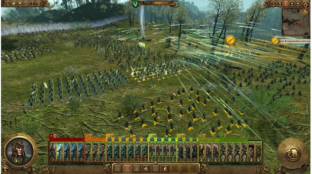 Total War: Warhammer - Realm of the Wood ElvesFeuer frei! Unsere Lanzenträger harren der anstürmenden Tiermenschen, unsere Schützen spicken sie mit Pfeilen.