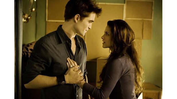 Twilight 4: Breaking Dawn – Bis(s) zum Ende der NachtDarsteller Robert Pattinson gab kürzlich selbst zu, dass er, wäre er nicht beteiligt, nichts von Twilight halten würde.