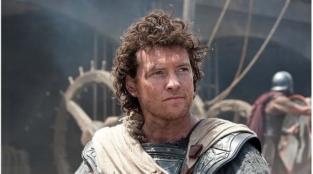 Zorn der TitanenPerseus (Sam Worthington) hat seine Rüstung zum erneuten Kampf angelegt.