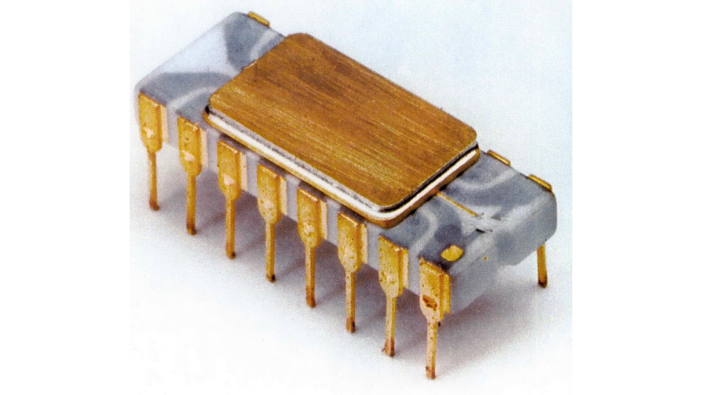 Intel 4004 (1971)Der erste wirklich universelle Mikroprozessor war der Intel 4004, den die Ingenieure für das japanische Unternehmen Busicom entwickelten und sich die Rechte an dem Chip für nur 60.000 US-Dollar selbst sicherten. Busicom selbst ging in Konkurs, ohne je ein Produkt mit dem Intel 4004 auf den Markt gebracht zu haben.