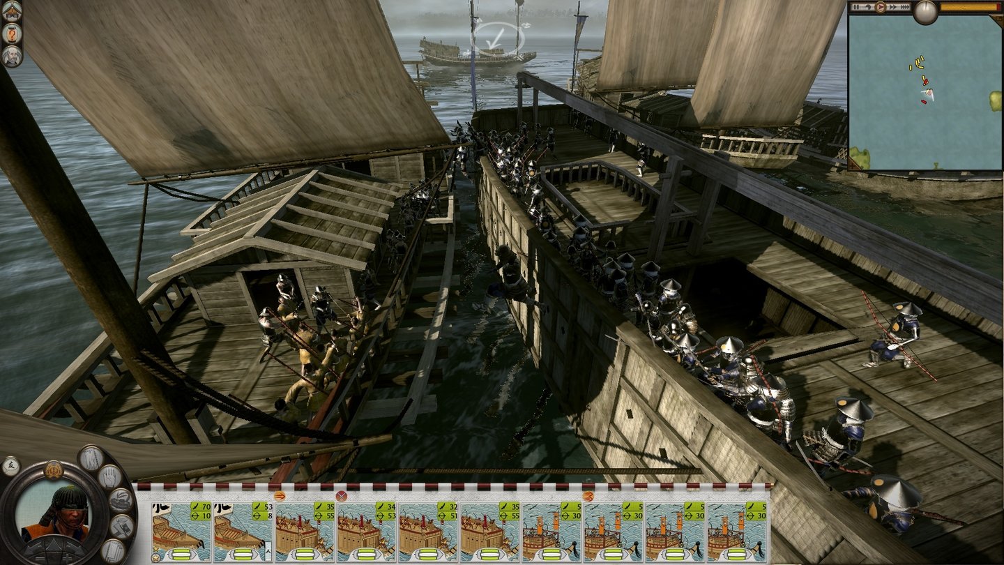 Total War: Shogun 2... extrem wichtig sind dafür die Entermanöver, große Schiffe können kleine Kähne kapern.