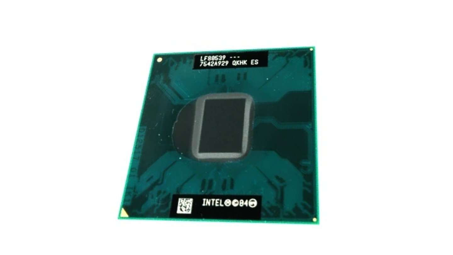 Intel Core (2006)Als Intel Core erschienen im Januar 2006 zunächst nur direkte Nachfolger des Pentium M mit dem verbesserten »Yonah«-Kern. Desktop-Versionen des Core Solo und des Core Duo, der Dual-Core-Variante, gab es nicht. Auch die von AMD eingeführten 64-Bit-Erweiterungen unterstützten die ersten Core-Prozessoren noch nicht.
