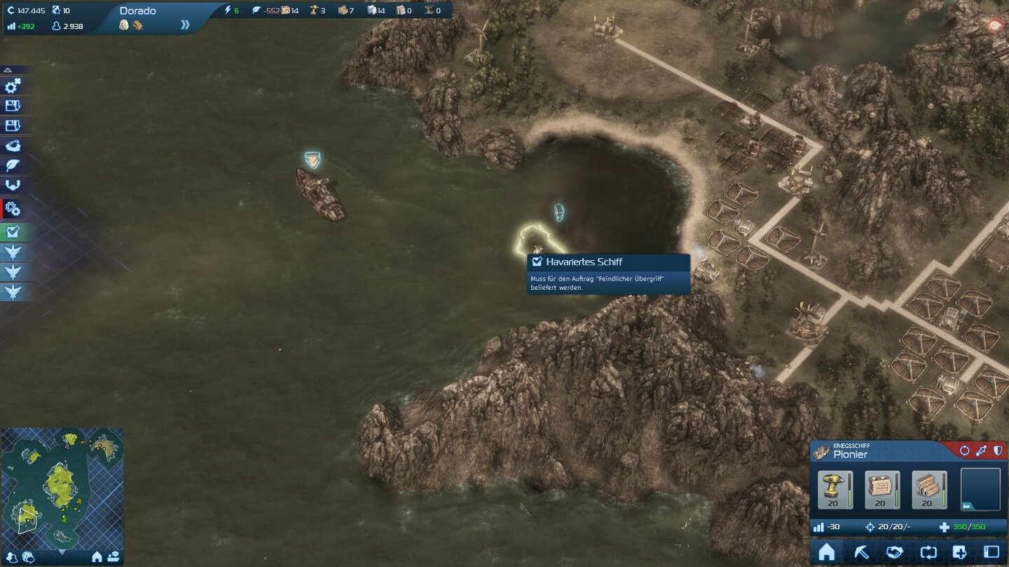 Retten Sie das havarierte Schiff, aber achten Sie auf das Kriegsschiff vor der Bucht. Mit den ...