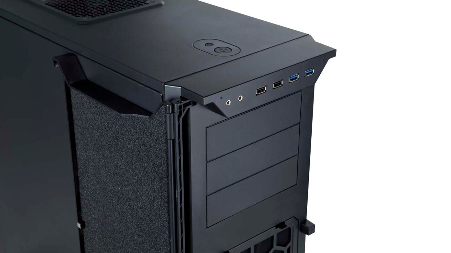 Antec P280Wie das gesamte Gehäuse ist auch die Tür des Gehäuses ab Werk gedämmt.
