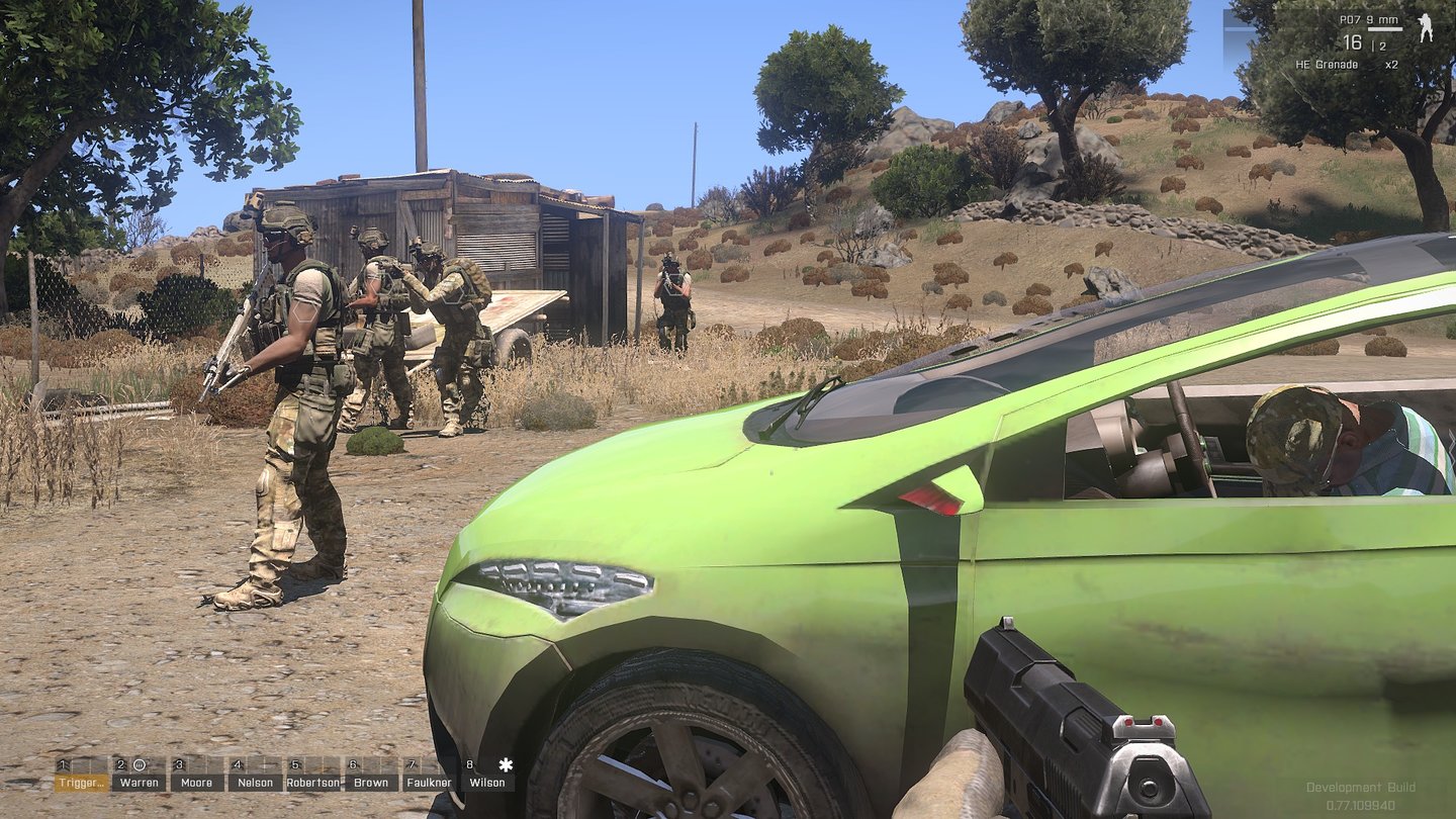 ARMA 3Wir können fast jedes Fahrzeug im Spiel requirieren – auch zivile Autos.