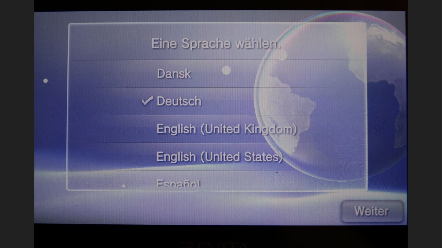 Der Erste Start1. Zunächst wählt ihr über den Touchscreen die gewünschte Systemsprache aus.