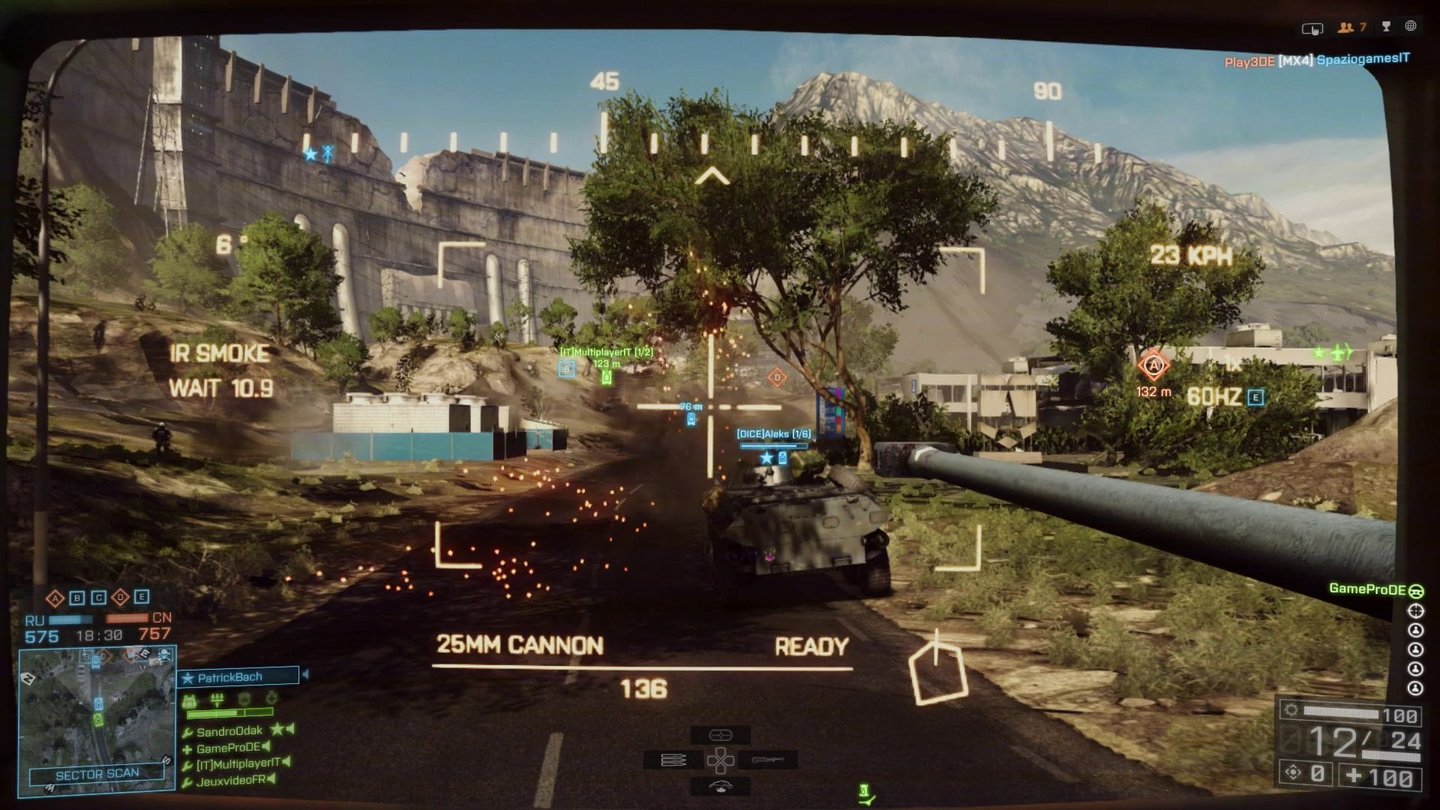 Battlefield 4 - Multiplayer (PS4)Mit dem Panzer lassen sich viele Levolution-Aktionen auslösen. Zum Beispiel können wir ein Loch in den Damm links sprengen.
