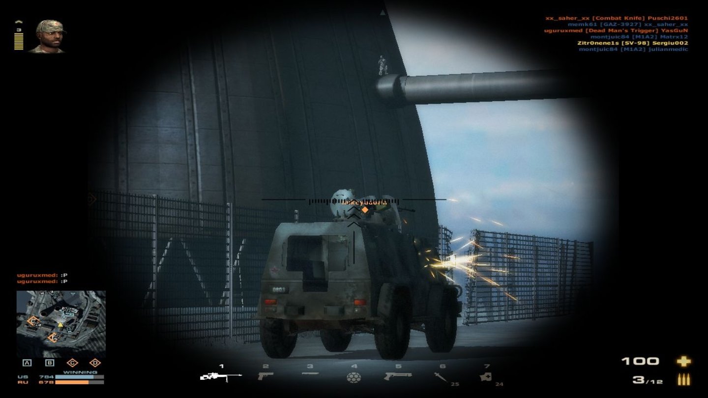 Battlefield Play4FreeSehr gut: Wir können feindliche MG-Schützen aus ihrem Wagen schießen.
