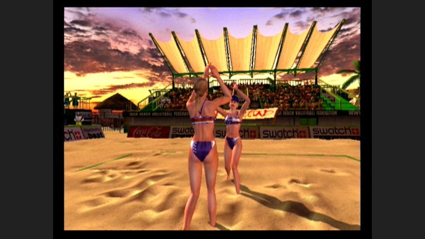 You can play during the day, dusk, or night
