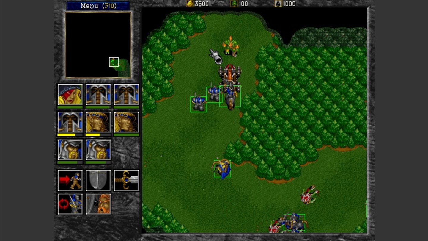 Warcraft 2: Tides of Darkness (1995)Mit Warcraft 2: Tides of Darkness schaffte Blizzard 1995 endgültig den Durchbruch. Der zweite Teil vertiefte die Welt und Geschichte seines Vorgängers und schickte Menschen und Orks erneut gegeneinander in die Schlacht, diesmal vorwiegend in der Region um Lordaeron. Dank der höheren Auflösung (SVGA) konnte die Grafik im Vergleich zum Vorgänger deutlich verbessert werden. Obendrein trug der relativ leicht zu bedienende Level-Editor zur enormen Popularität des Titels bei. Damit konnten Fans für einen immerwährenden Nachschub an neuen Karten für den Mehrspielermodus sorgen.
Ein halbes Jahr später erschien die Erweiterung Beyond the Dark Portal und brachte neue Karten und eine neue Kampagne mit. Darin spielten besondere Helden eine tragende Rolle, die erstmals mit eigener Vertonung und individuellen Porträts auftraten und dazu deutlich mächtiger waren als normale Einheiten – heute nichts außergewöhnliches mehr, damals aber bemerkenswert. Warcraft 2 konnte ursprünglich nur über ein lokales Netzwerk mit Freunden gespielt werden. Für den Online-Multiplayer kam die Software Kali zum Einsatz, mit dem LAN-Spiele auch übers Internet gespielt werden konnten. Später schuf Blizzard dann mit Diablo seine bis heute aktive Online-Plattform Battle.net. Warcraft 2 wurde 1999 in der »Battle.net Edition« neu aufgelegt und damit ebenfalls an den Service angebunden.