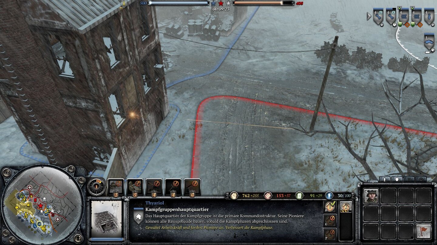 Company of Heroes 2 - MultiplayerMit dem Maschinengewehr ballern wir aus dem Fenster auf die angreifenden Einheiten.