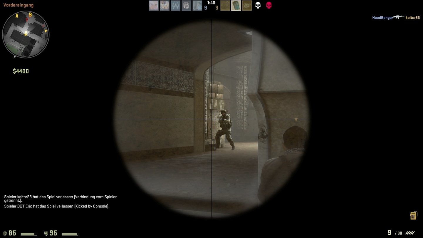 Counter-Strike: Global OffensiveDas Schießen mit den Scharfschützengewehren soll durch einen Unschärfeffekt erschwert werden.