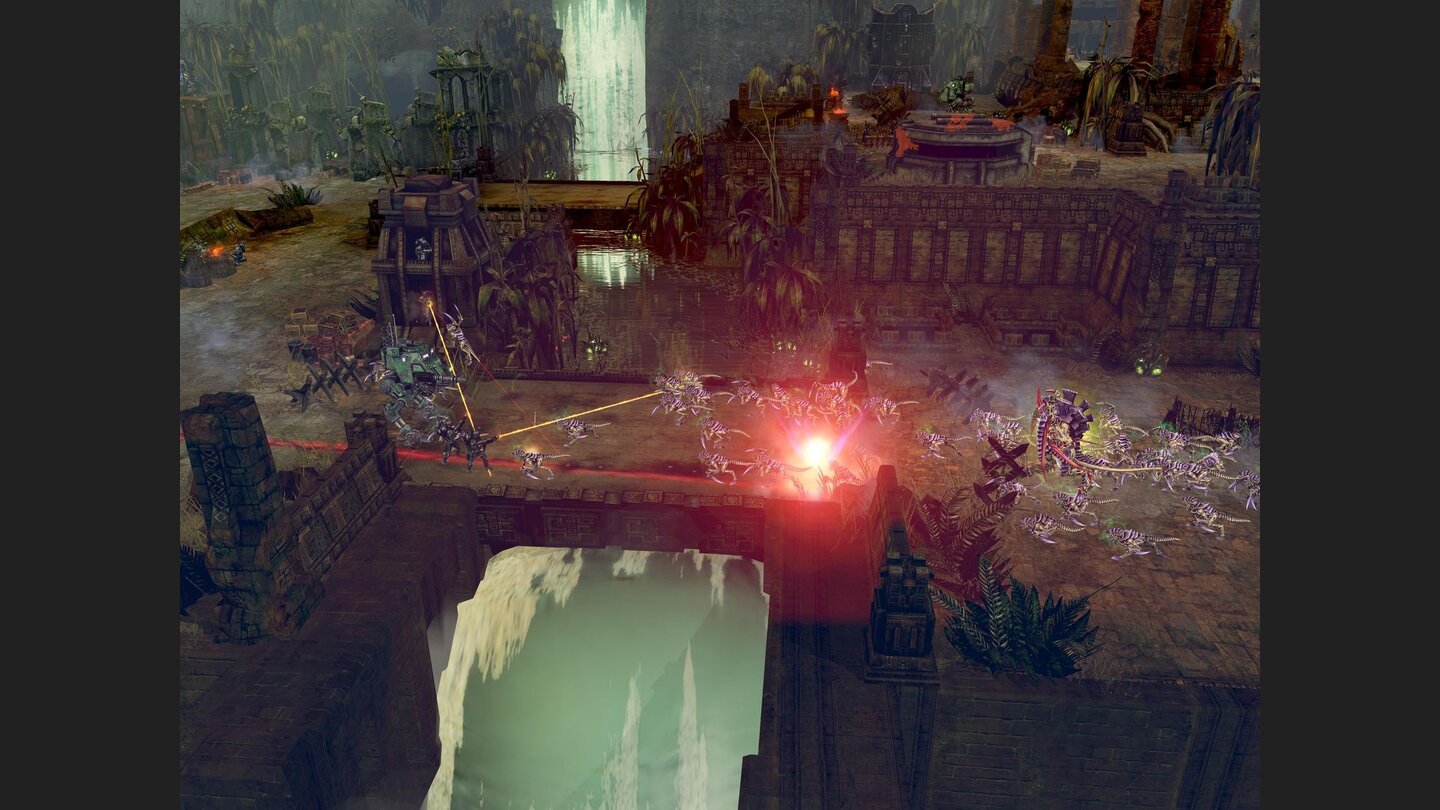 Dawn of War 2: RetributionEin Tyraniden-Schwarm attackiert die strategisch wichtige Brücke. Beim Bau neuer Einheiten sind die Aliens nicht auf eine Basis angewiesen.