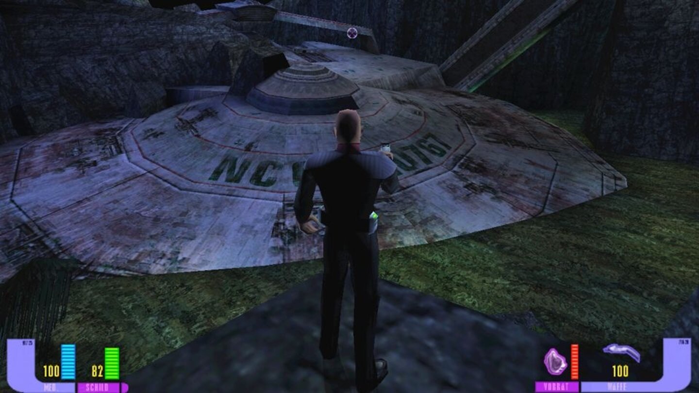 Deep Space Nine: The FallenDer Third-Person-Shooter Deep Space Nine: The Fallen ist vielleicht das schwächste Spiel in dieser Liste. Zu den besten Star-Trek-Spiele gehört der Titel aber trotzdem noch. Einer der Gründe ist die spannend erzählte Geschichte, die uns oft von der Raumstation weg und beispielsweise in ein Dominion-Gefangenenlager und ein abgestürztes Föderationsschiff führt.