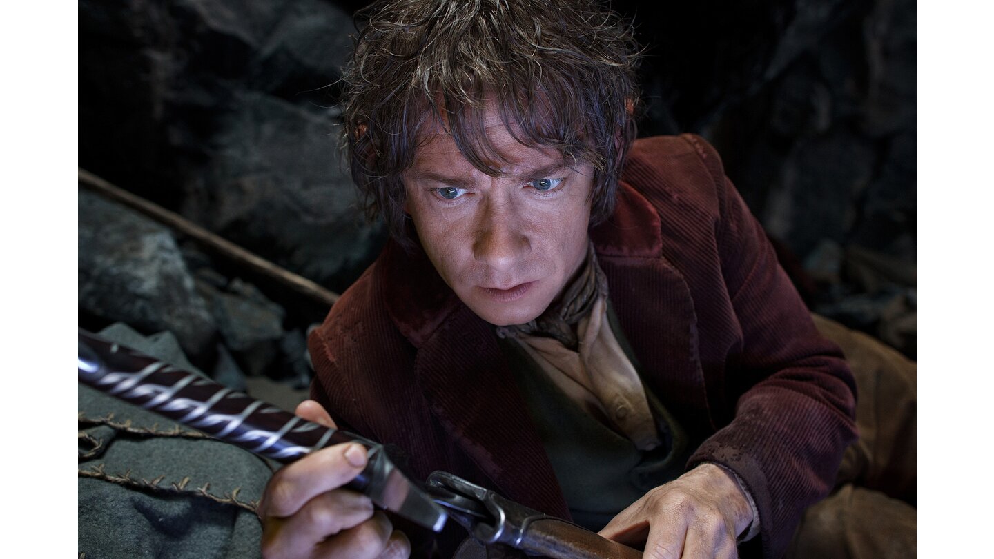 Der Hobbit: Eine unerwartete ReiseBilbo Beutlin (Martin Freeman) findet einen Dolch, der sich sehr lange Zeit als nützlich erweisen wird.
