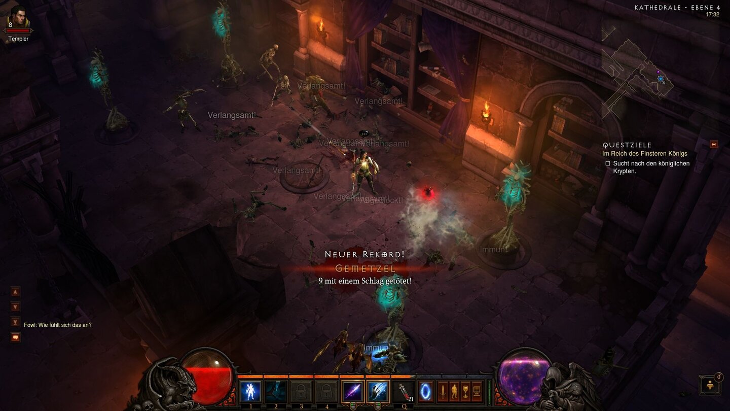 Neu: Heile heile KugelErledigte Feinde lassen nun bisweilen Heilkugeln fallen, die beim Drüberlaufen unsere Lebensenergie wiederherstellen. Warum das bemerkenswert ist? Weil Blizzard den altbekannten Heiltränken gleichzeitig eine vergleichsweise dicke Abklingzeit aufgebrummt hat – wir können sie nun also nicht mehr am laufenden Band schlucken. In schwierigen Kämpfen sollten wir also auf die neuen Heilkugeln zurückgreifen und sie nach Möglichkeit erst dann einsammeln, wenn wir sie auch tatsächlich brauchen.