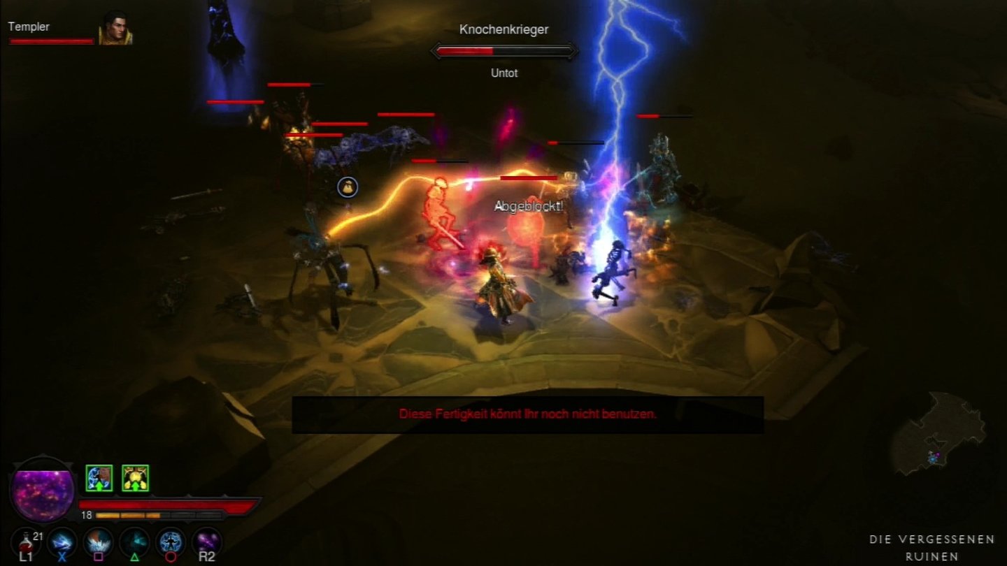 Diablo 3Sammeln wir genügend Machtkugeln ein, springt bei jedem unserer Angriffe ein goldener Kettenblitz auf nahe Feinde über.