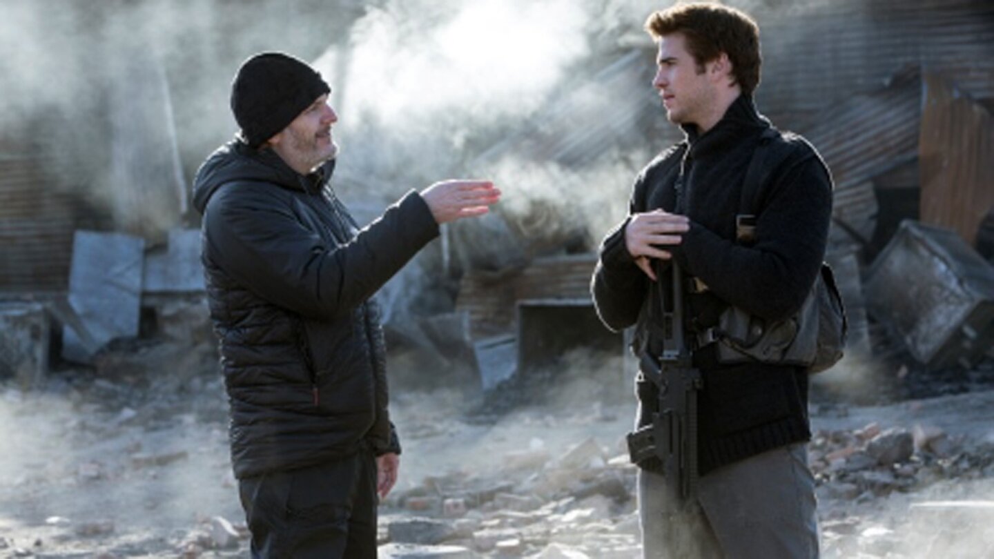 Die Tribute von Panem: Mockingjay - Teil 1Francis Lawrence ist es wichtig, die Charakterentwicklung der Protagonisten, wie Gale (Liam Hemsworth) fein herauszuarbeiten.