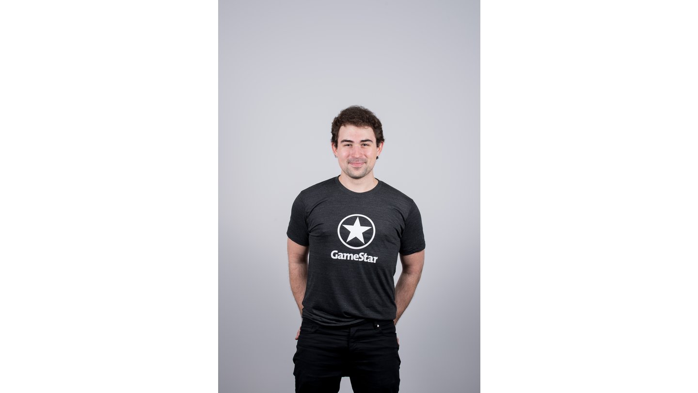 GameStar GearDimi macht im schwarzgrauen Tri-Blend-T-Shirt eine gute Figur. So wie immer eigentlich.