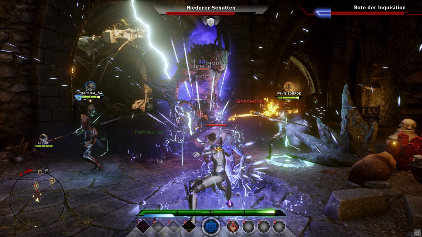 Dragon Age: Inquisition - Screenshots aus dem Koop-ModusUnsere Hüterin kann nicht nur Barriere-Schutzschilde zaubern, sondern auch Blitze entfesseln.