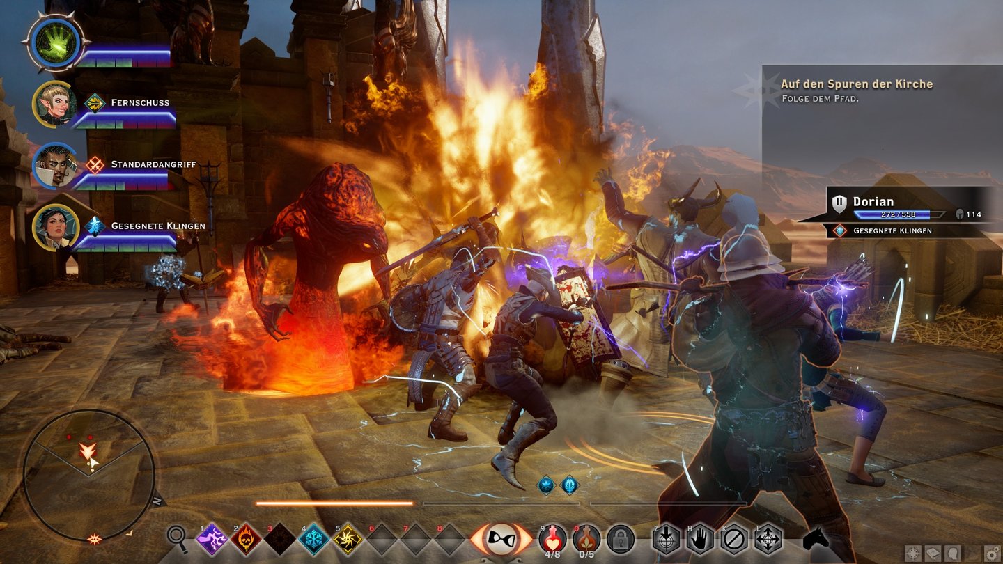 Dragon Age: InquisitionDie Taktikkamera erlaubt immerhin sehenswerte Nahansichten, hier heizen wir Dämonen mit einem Feuerzauber ein.