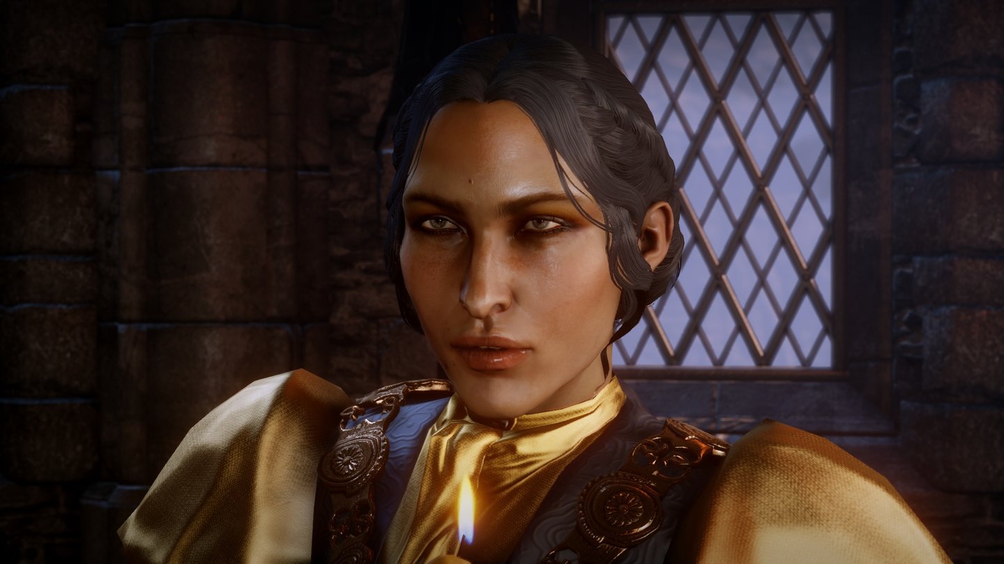 Dragon Age: InquisitionJosephine, die Chefdiplomatin der Inquisition, stammt aus einer alten Adelsfamilie – und ist einer Romanze nicht abgeneigt.