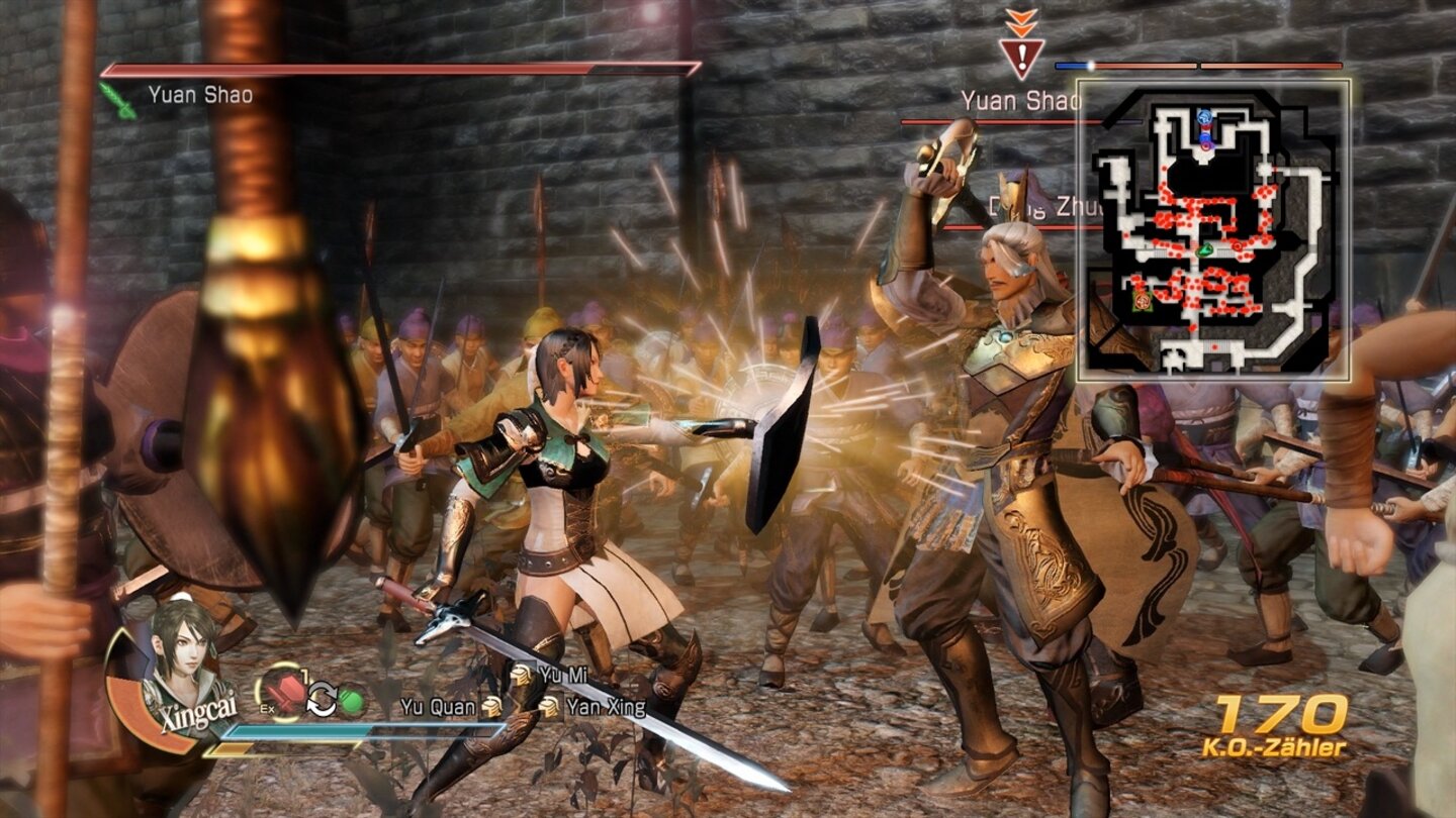 Dynasty Warriors 8: Xtreme Legends – Complete EditionDas Icon über dem Kopf eines gegnerischen Offiziers zeigt an, welches Element seine Waffe hat. Nach dem Stein-Schere-Papier-Prinzip macht ihn das entweder unterlegen, ebenbürtig oder wie hier überlegen.