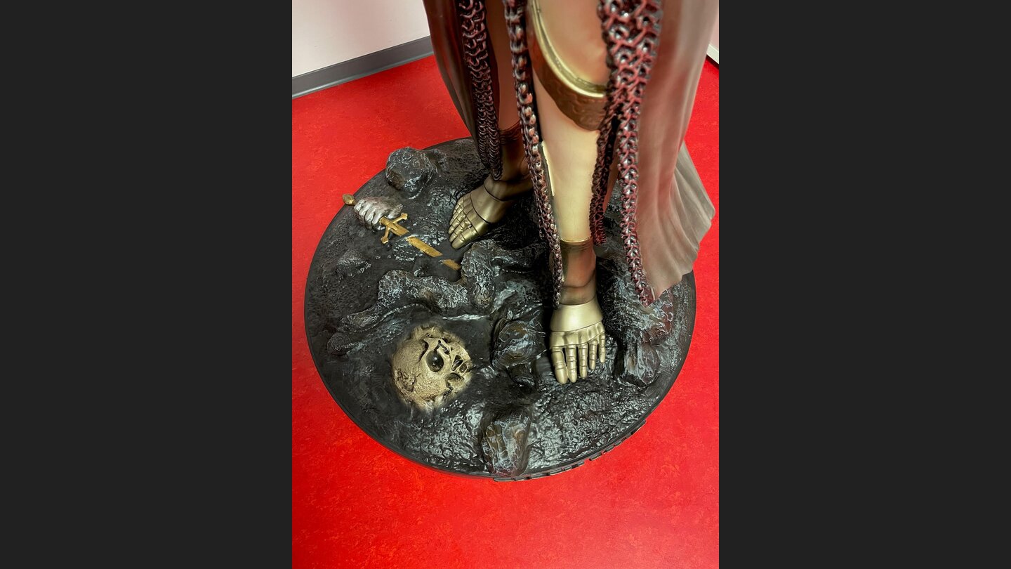 Als Dankeschön für unsere Plus-User: Gewinnt eine riesige Elden Ring Statue