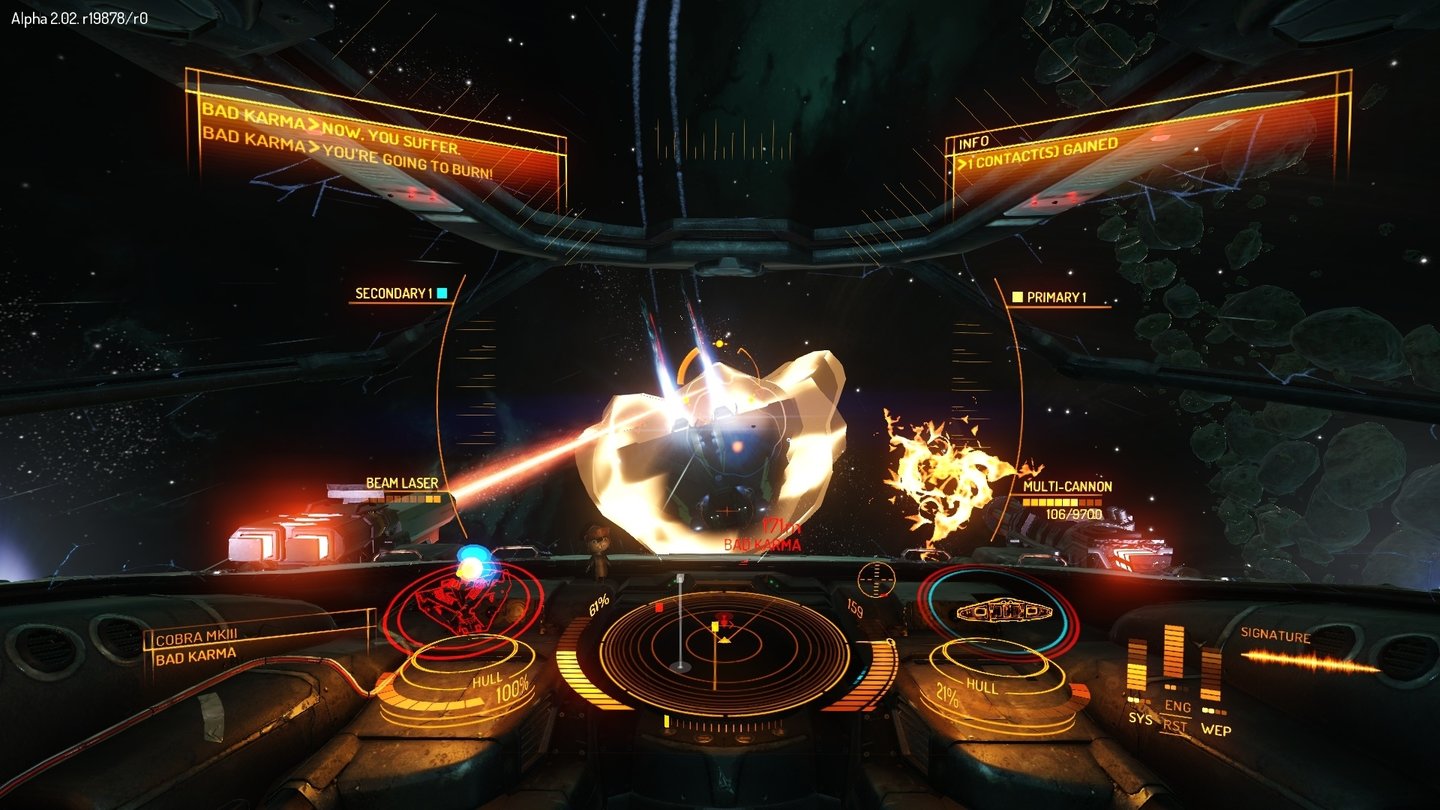 Elite: Dangerous - Screenshots aus der Kickstarter-AlphaMist! Die Cobra-Eskorte hat uns doch bemerkt, jetzt können wir auch den Laser einsetzen. Das wabernde Gelb ist übrigens der zusammenbrechende Schild unseres Opfers, das links oben Fluchfunk schickt.