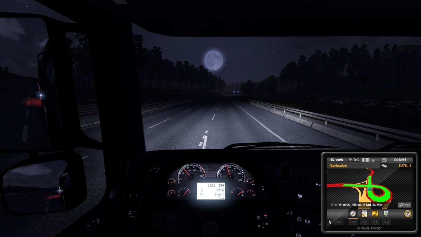 Euro Truck Simulator 2Das muss man auch abkönnen: langweilig-leere Autobahn bei Nacht. Zum Glück nur ein paar Minuten (wenn überhaupt) -- echte Fahrer erleben das stundenlang.