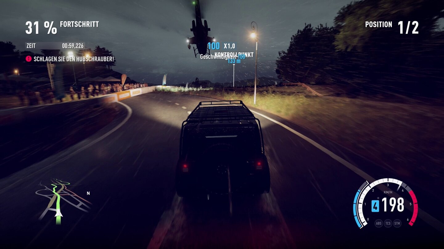 Forza Horizon 2Das Duell gegen einen Kampfhubschrauber kennt man schon aus der 360-Version, ist aber dennoch cool inszeniert.