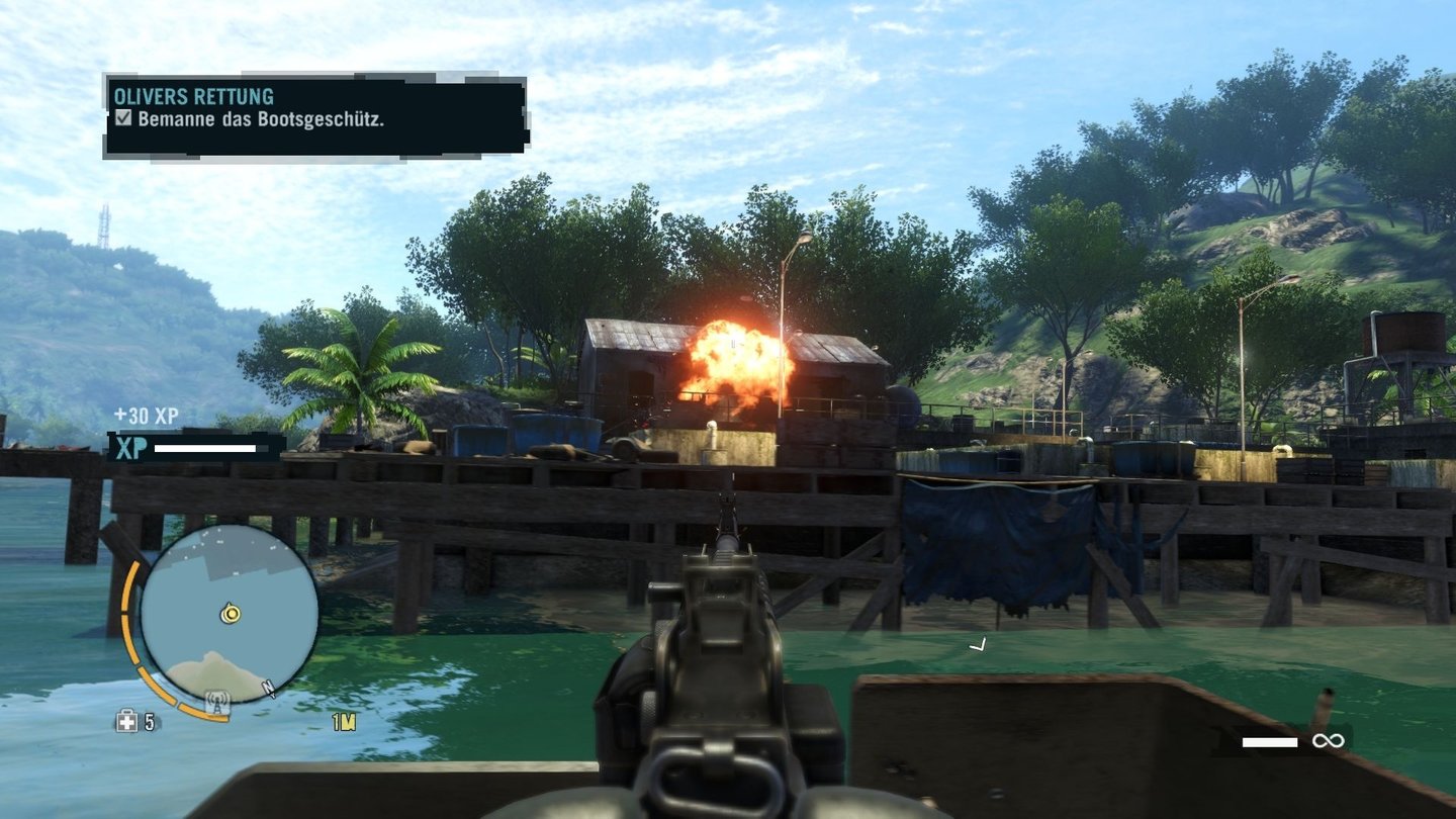 Far Cry 3Mit dem Kanonenboot bei einem feindlichen Außenposten vorbeischneien - macht viel Spaß.