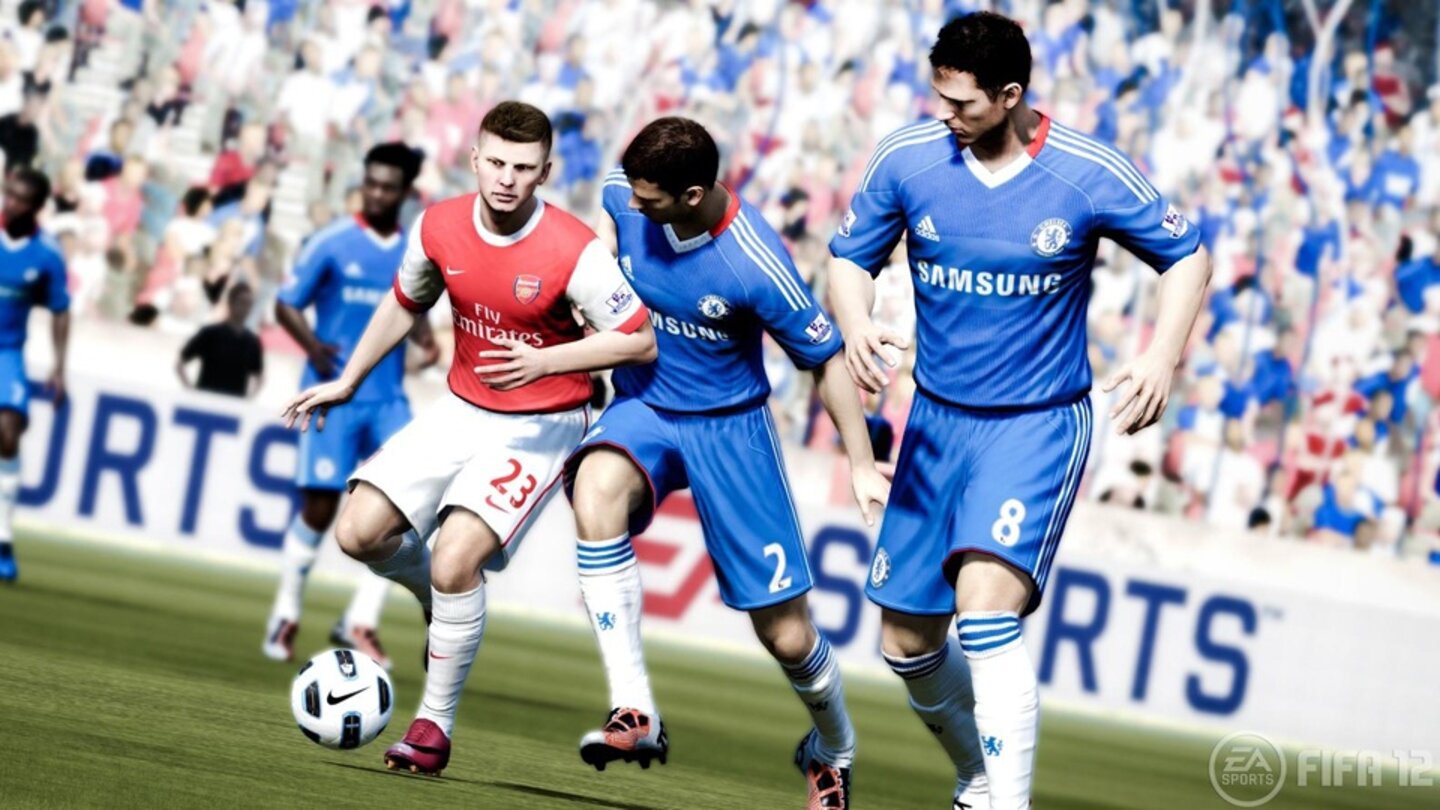 FIFA 12 EA hat für FIFA 12 viele Neuerungen angekündigt, auch bei der Technik. Beispielsweise die Player Impact Engine, die für realistischere Körperreaktionen sorgen soll, wenn Spieler im Kampf um den Ball aneinander geraten. Wie gut das System tatsächlich ist, werden wir wohl auf der E3 sehen, denn dann soll das Fußballspiel präsentiert werden.