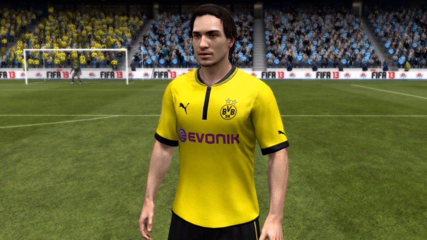 Gesichtervergleich: FIFA 13 gegen Original-FotosMats Hummels (Borussia Dortmund) in Fifa 13