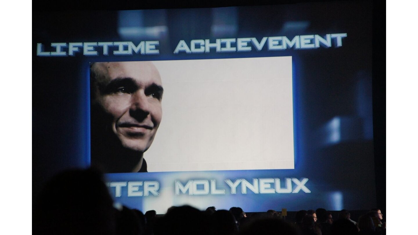GDC 2011 ImpressionenDer Preis für das Lebenswerk ging an Peter Molyneux, obwohl er doch erst 51 Jahre alt ist.