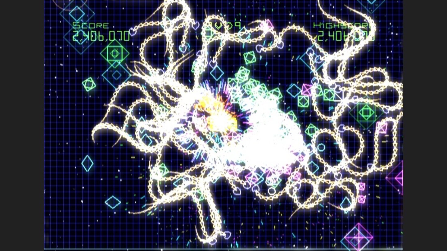 GeometryWarsGalaxiesWii-11513-270 3