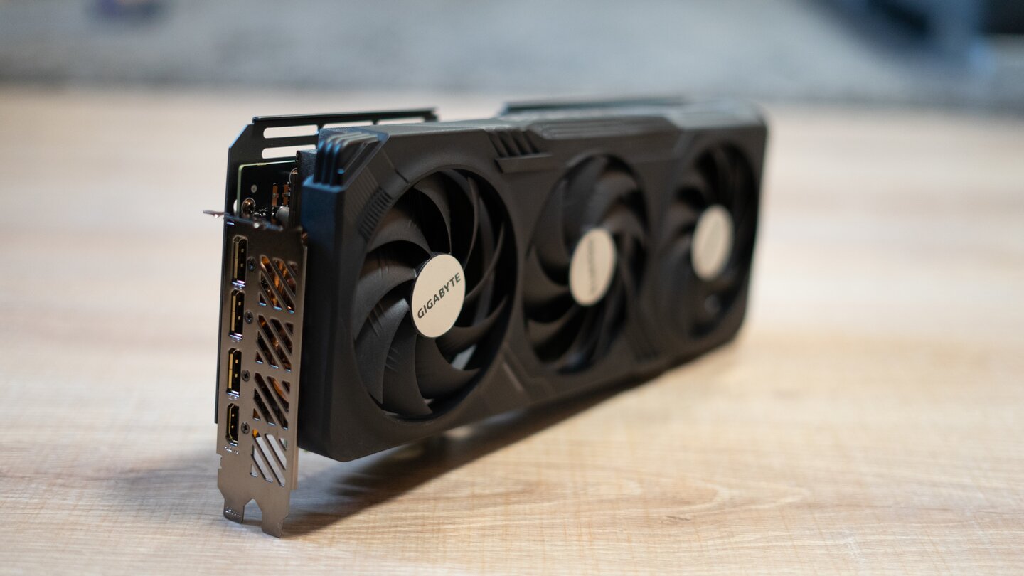 Gigabyte RTX 4070 Ti Gaming OC 12G Teaser