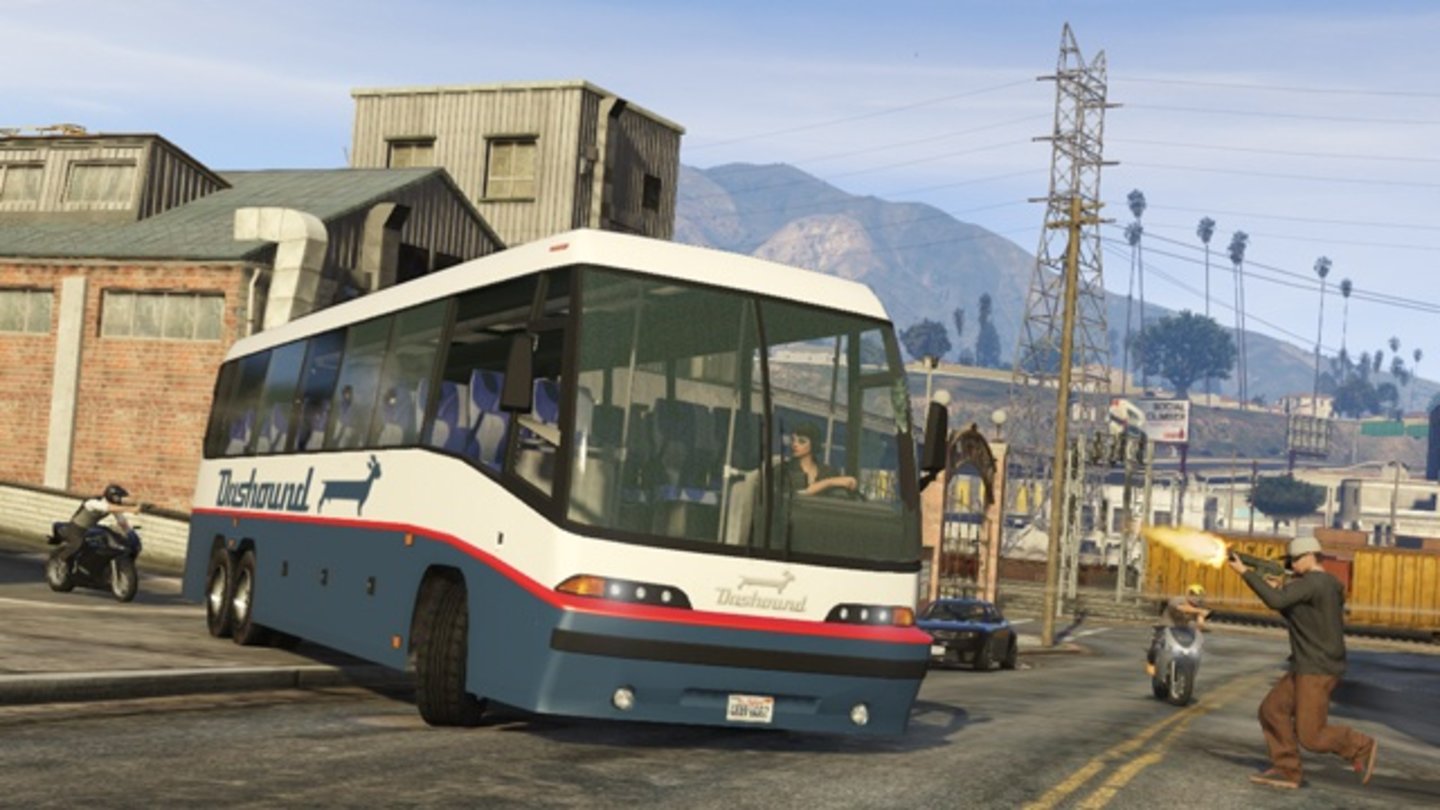 Grand Theft Auto OnlineIm Job »All Abhorred«, der mit dem Capture-Update Einzug in GTA Online gehalten hat, müssen Busse in die eigene Basis gebracht werden.