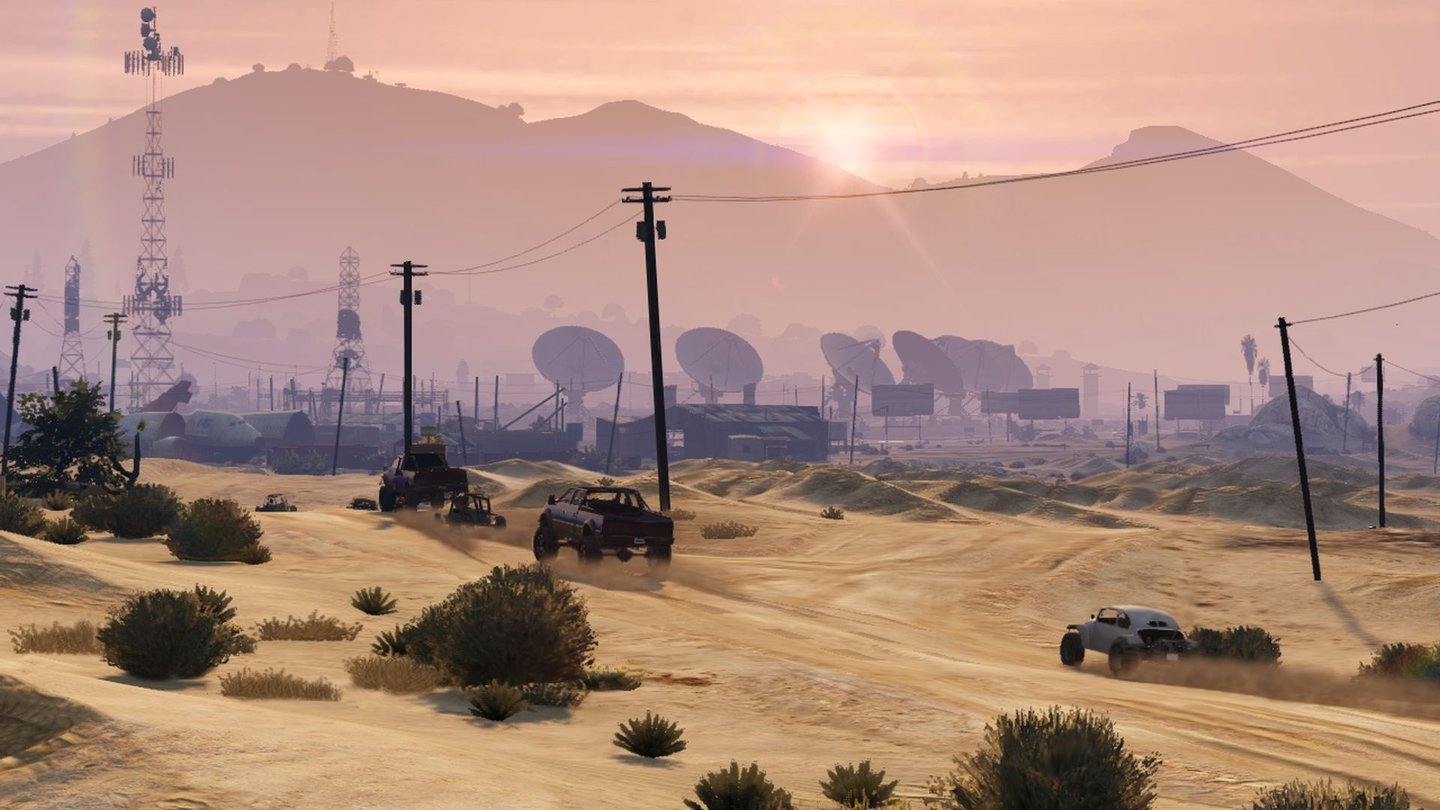 Grand Theft Auto OnlineAuch Offroad-Rennen können in GTA ONline zusammen bzw. gegeneinander bestritten werden.