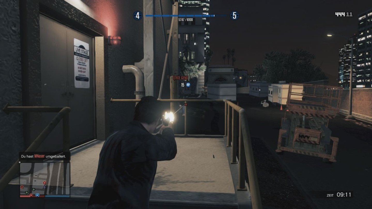 Grand Theft Auto OnlineIn den Deathmatches gewinnt meist das Team, das sich vorsichtig verhält. Schleichende Spieler sind auf dem Radar nämlich nicht sichtbar.