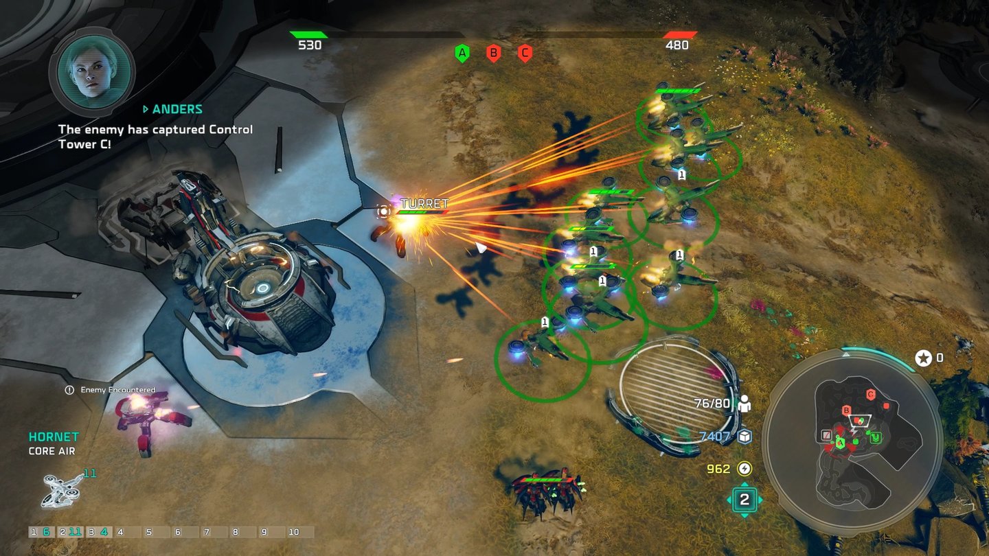 Halo Wars 2Unser Hornet-Geschwader versucht, einen der Kontrollpunkte einzunehmen. Blöderweise wird der jedoch von Geschützen bewacht.
