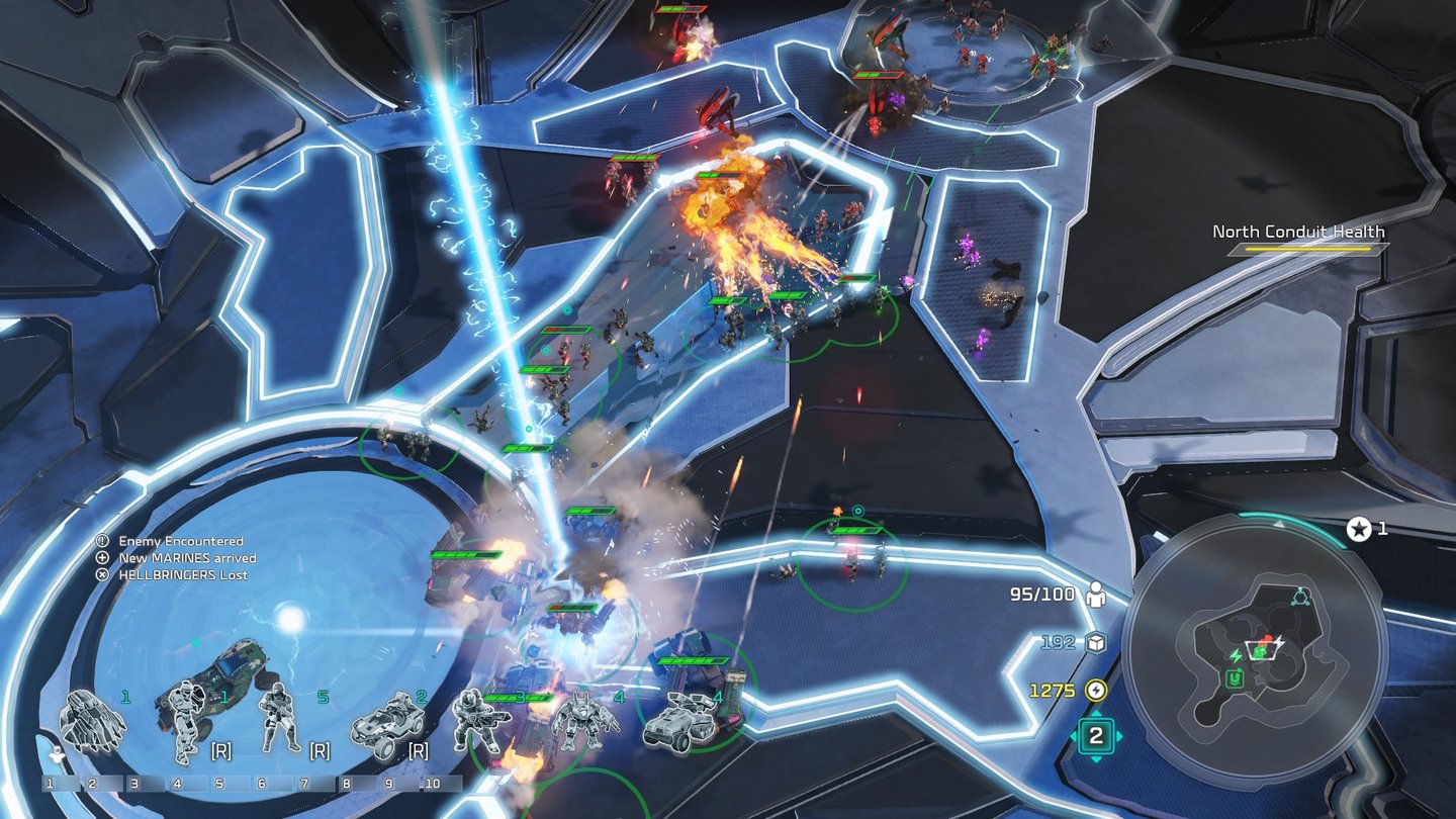 Halo Wars 2Unsere Flammenwerferjungs brutzeln die Verbannten, die braten derweil unsere Nachhut mit ihrem Orbitalstrahler.