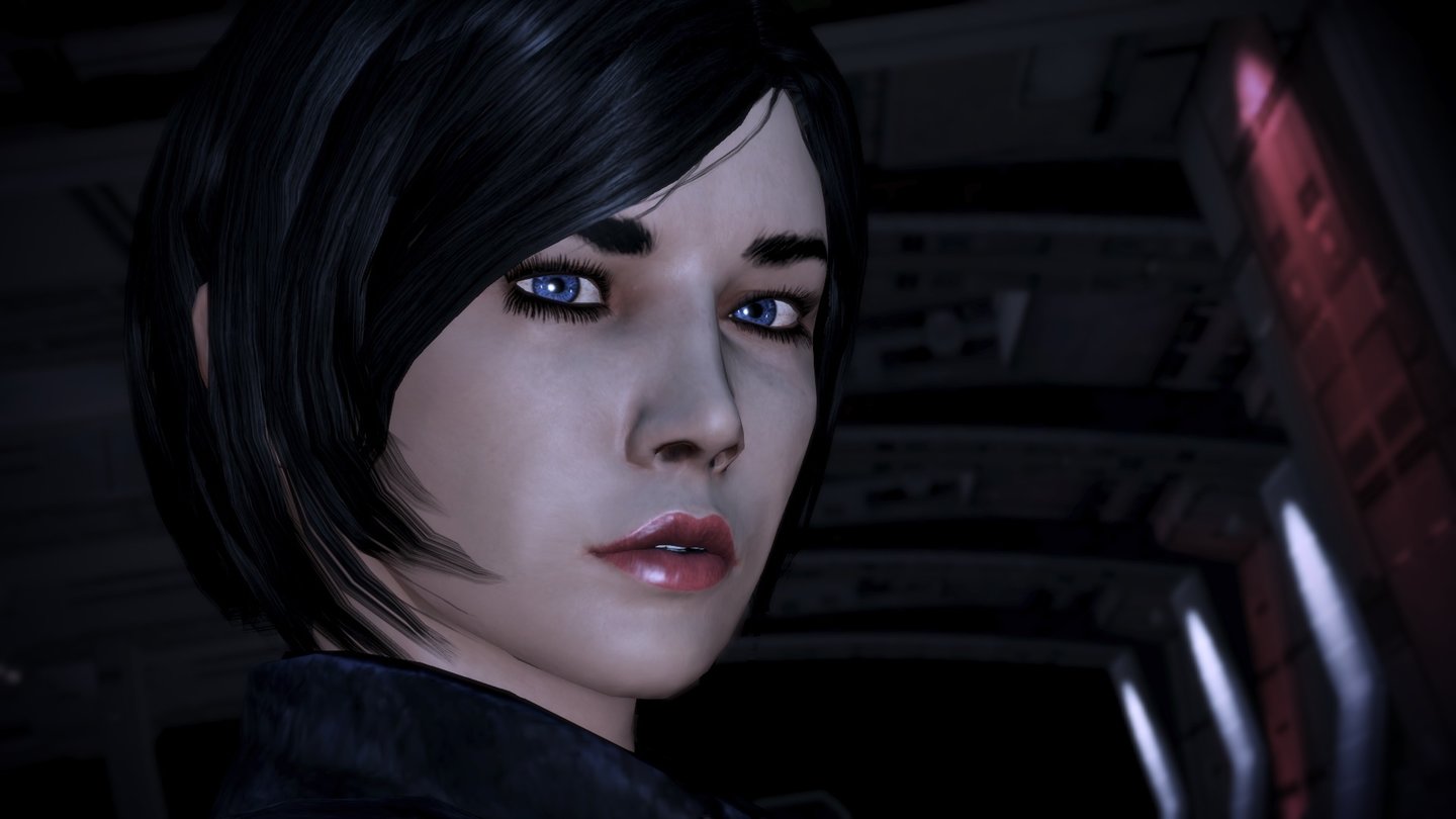 Mass Effect 3 - Shepard-Wettbewerb: Holger SieglerCharaktername: Shion ShepardNach dem Angriff auf die Erde zog sie aus um Verbündete zu sammeln. Dabei schmerzte es sie schon ein wenig ihren alten Freund Anderson zurückzulassen. Aber Anderson hatte sich entschieden und ihre Aufgabe war klar. Je schneller sie Hilfe organisieren kann, je eher kann sie den zurückgebliebenen helfen. Und das tat sie. Zuerst half sie den Turians dann den Krogan und letztlich auch den Asari. All das brachte ihr eine riesige Flotte ein mit der man die Erde zurückerobern wollte. Und was für ein Anblick war es als diese Flotte das Mass Relay der Erde passierte. Ein Schiff nach dem anderen sprang in den Erdnahen Raum um sich den Reapern zu stellen. Die Stunde der Entscheidung war gekommen und die Flotten eröffneten das Feuer aufeinander. Während die Flotte die Reaper im All beschäftigte landete Shion auf der Erde und kümmerte sich erst mal um unmittelbare Bedrohungen, wie die Artillerie des Feindes. Und Anderson höchstpersönlich rettete sie kurz darauf vom Feind überrannt zu werden. Aber so groß die Freude über das Wiedersehen war es gab noch wichtigeres zu tun. Und so kämpfte man sich mit den Bodentruppen zum Ziel vor. Dabei half man oft Verbündeten die in eine Klemme geraten waren. Doch ein großes Hindernis stand noch zwischen Shion und dem Ziel. Ein Reaper Destroyer. Die Raketenpanzer die ihn ausschalten sollten standen noch in der Nähe aber die Mannschaften die sie bedienen sollten gab es nicht mehr. Also war es an Shion und ihren Begleitern Liara und Ash diese funktionstüchtig zu machen und einzusetzen. Ein Problem dabei war natürlich das der Feind es auch mitbekommen hat was da vor sich geht, und so entbrannte an dieser Stelle ein Kampf den Shion nicht so schnell vergessen wird. (...)