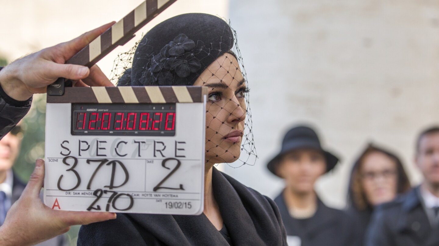 James Bond 007: SpectreLeider nur als kurzes Eye-Candy zu sehen: Monica Bellucci als Kurzzeit-Bondgirl Lucia Sciarra.