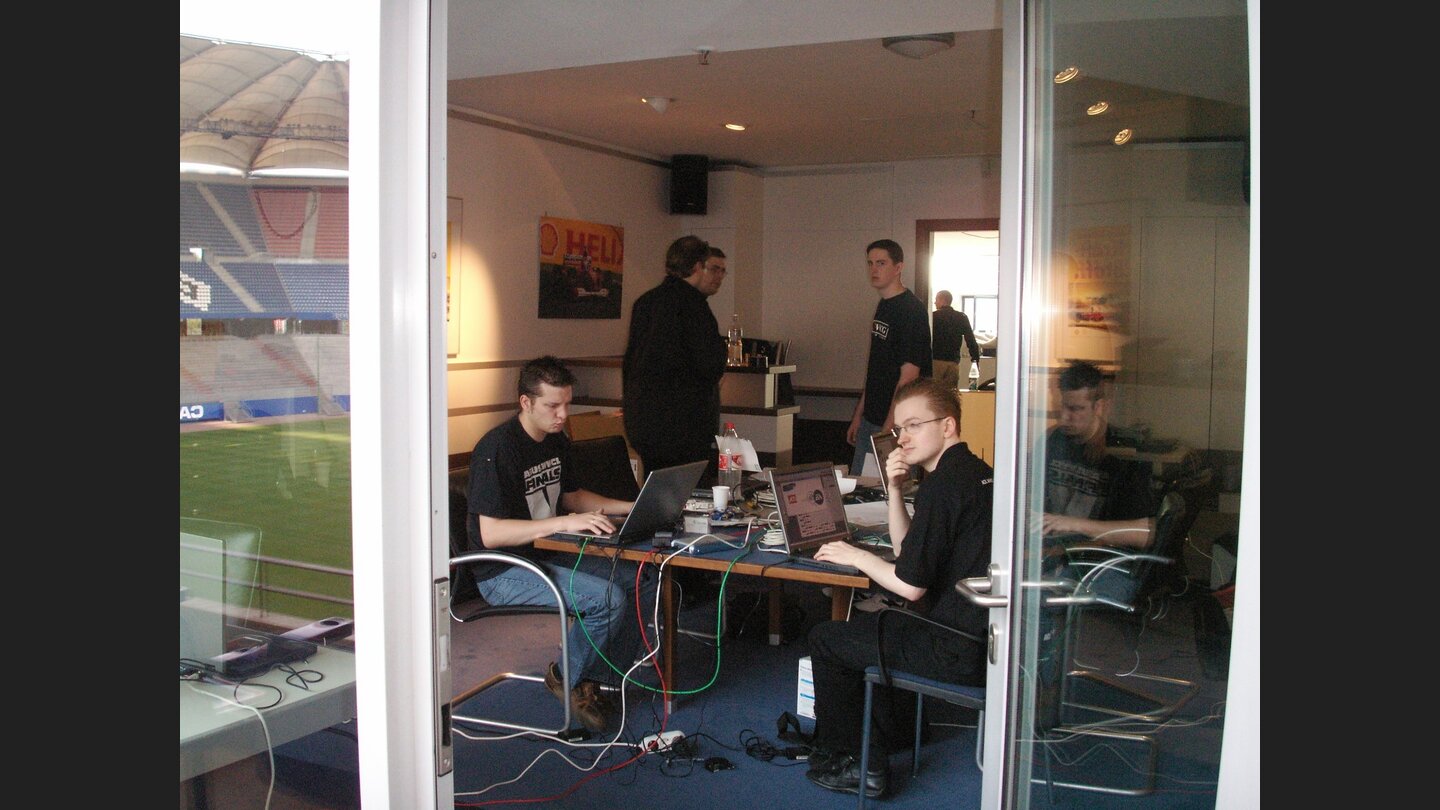 LAN Finals 1 15