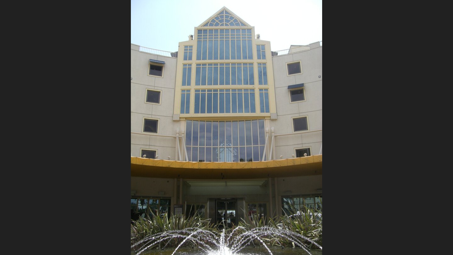 Loews 03