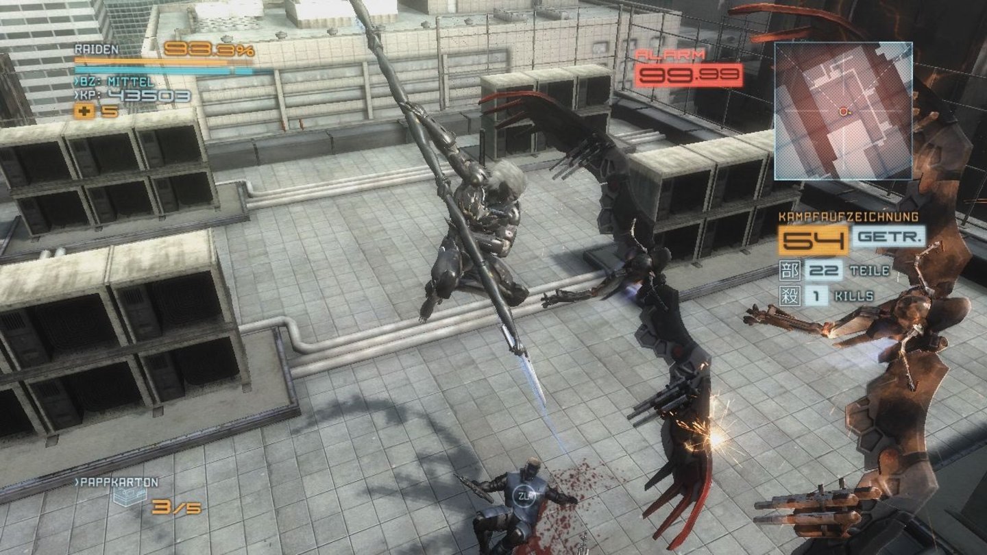 Metal Gear Rising: RevengeanceDas Gegnerrepertoire des Spiels ist abwechlungsreich. Hier schlägt sich Raiden mit geflügelten Widersachern herum.
