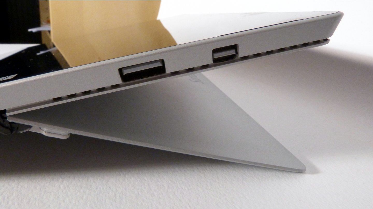 Microsoft Surface Pro 3 - USB und Displayport